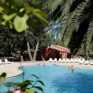 **** Appart hôtel Résidence Odalys Le Village Camarguais Les Gardians France